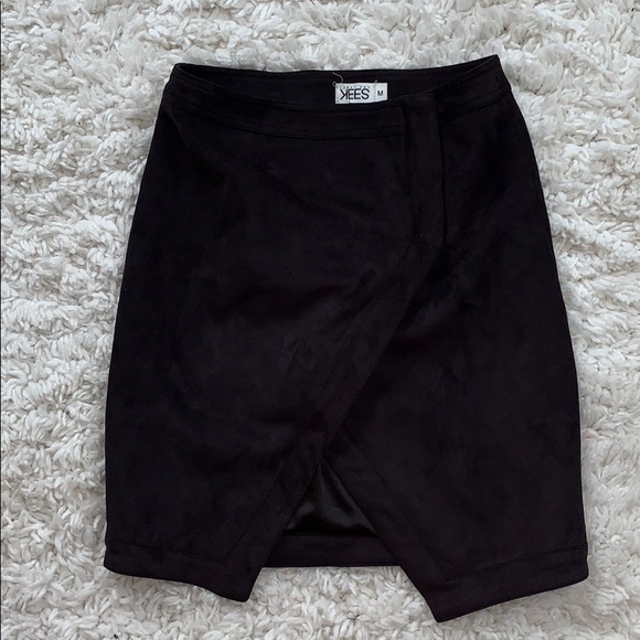 *SOLD ON INSTA* NWT LF skirt - Picture 2 of 6